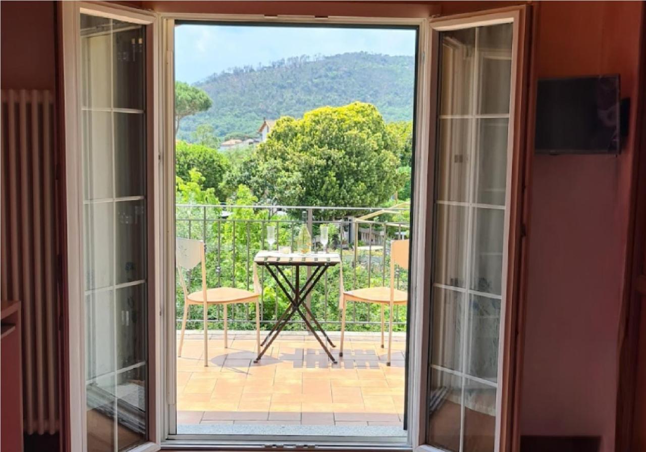 La Terrazza Sui Limoni - Suite Degli Ospiti - Mare, Escursioni A Piedi O Bike, Falesie Per Arrampicate Cisano sul Neva Εξωτερικό φωτογραφία